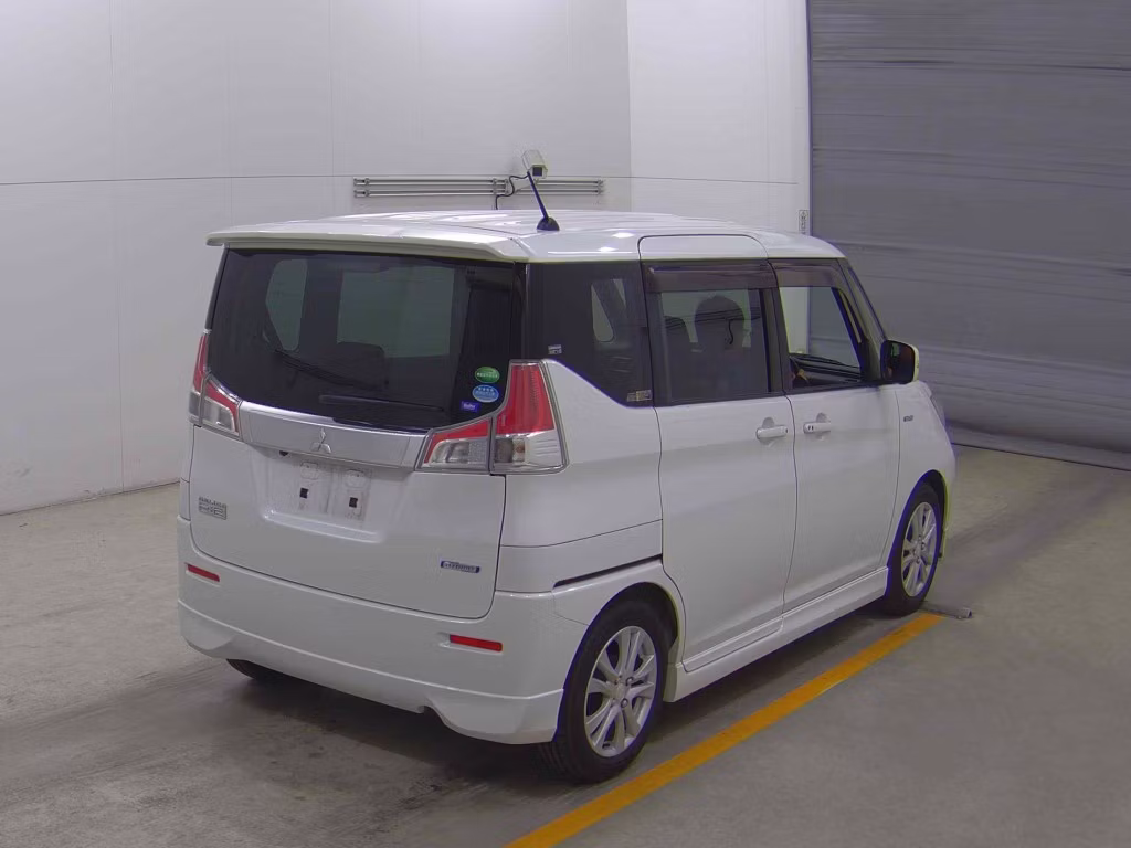 MITSUBISHI DELICA D:2