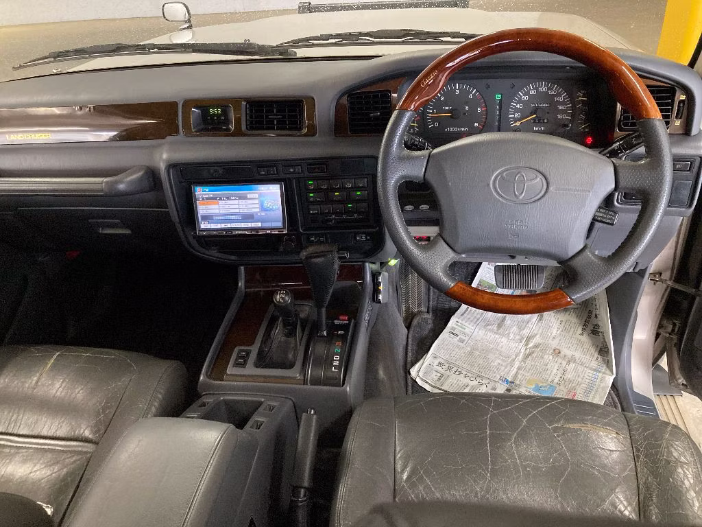 TOYOTA LAND CRUISER