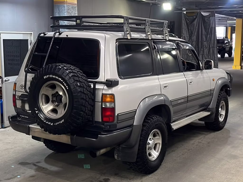 TOYOTA LAND CRUISER