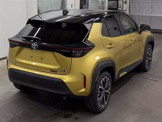 TOYOTA YARIS CROSS