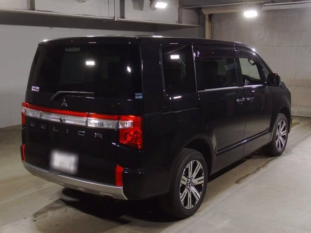 MITSUBISHI DELICA D:5