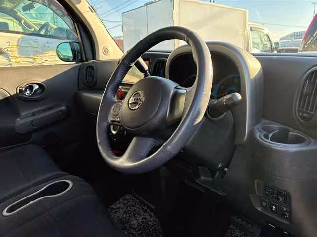 NISSAN CUBE