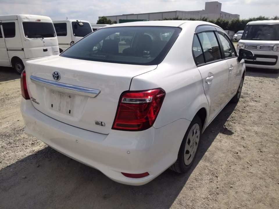 TOYOTA COROLLA AXIO
