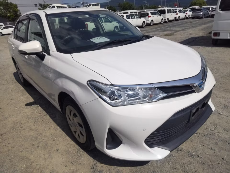 TOYOTA COROLLA AXIO