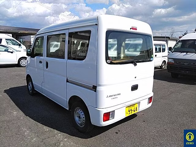 MITSUBISHI MINICAB