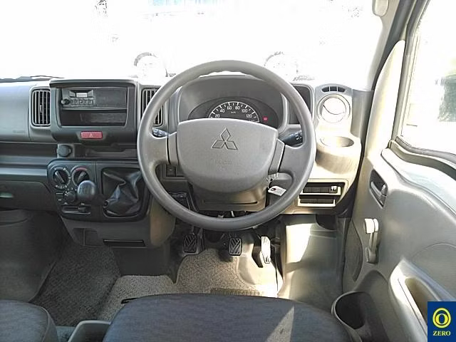 MITSUBISHI MINICAB