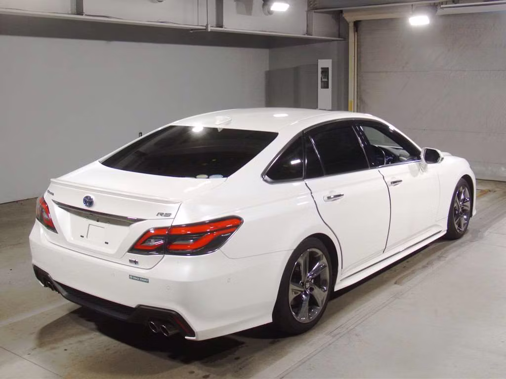 TOYOTA CROWN