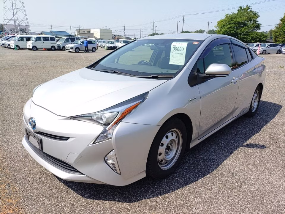 TOYOTA PRIUS
