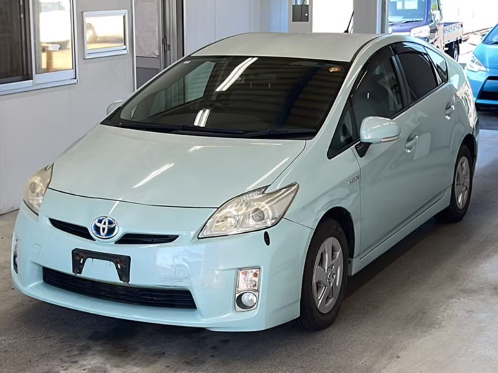 TOYOTA PRIUS