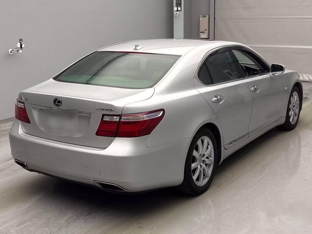 LEXUS LS600H
