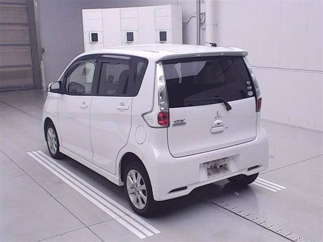 MITSUBISHI EK CUSTOM