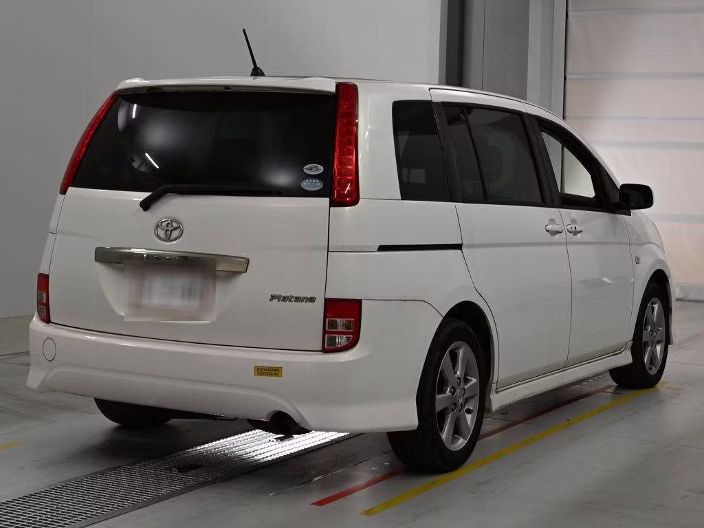 TOYOTA ISIS