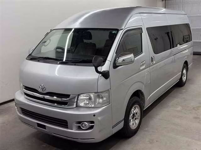 TOYOTA HIACE