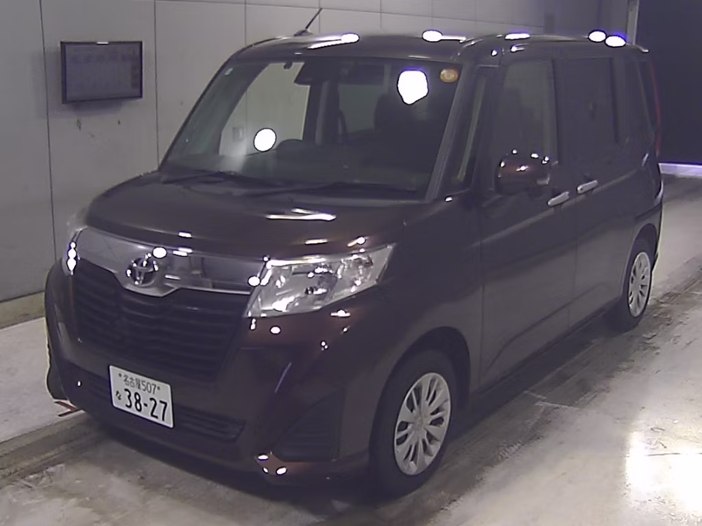 TOYOTA ROOMY