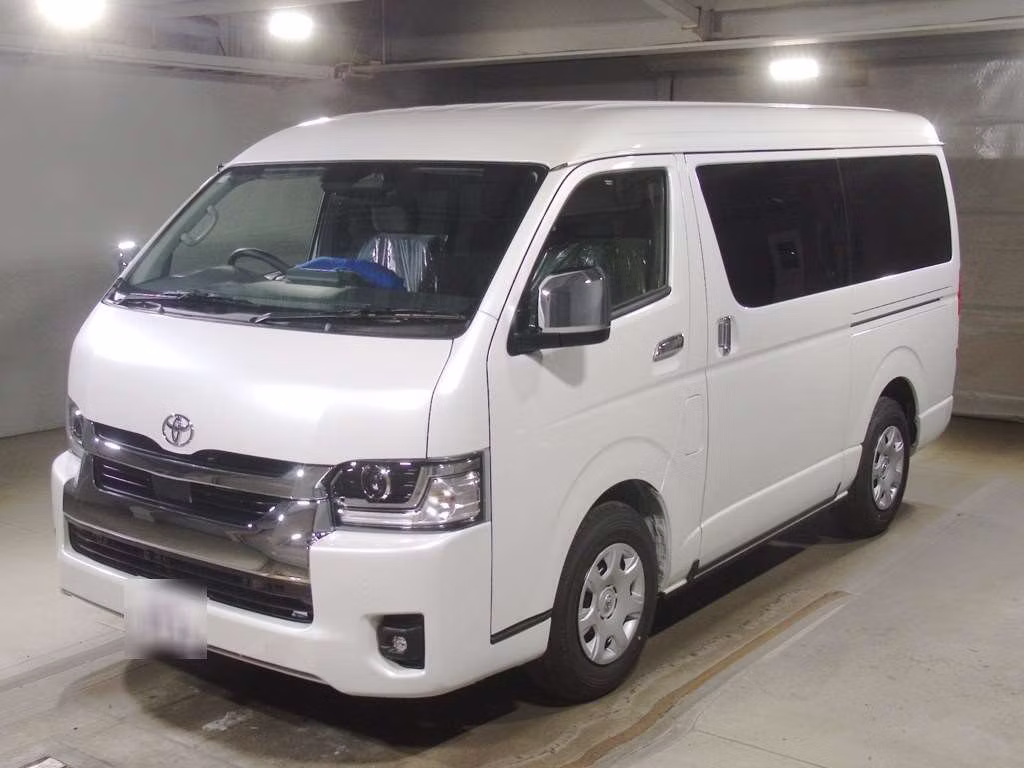 TOYOTA HIACE