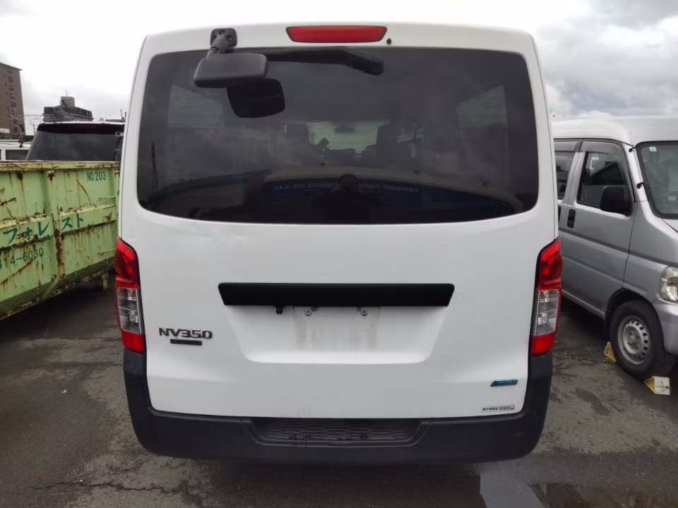 NISSAN NV350 CARAVAN