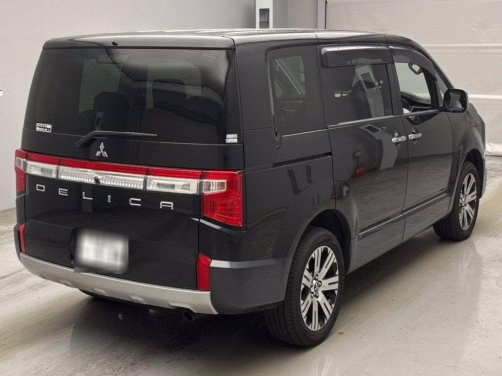 MITSUBISHI DELICA D:5