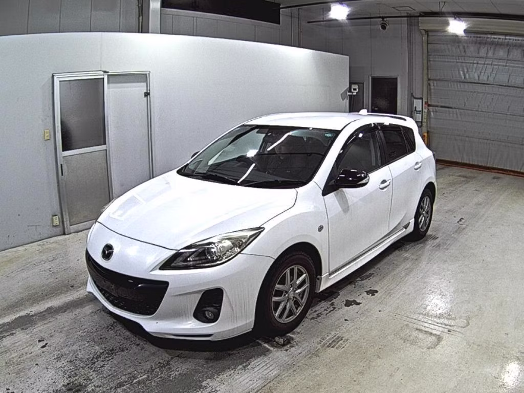 MAZDA AXELA
