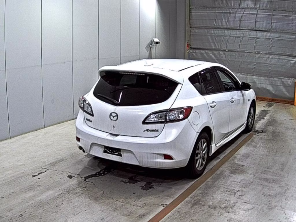 MAZDA AXELA