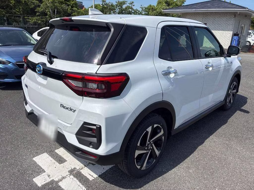 DAIHATSU ROCKY