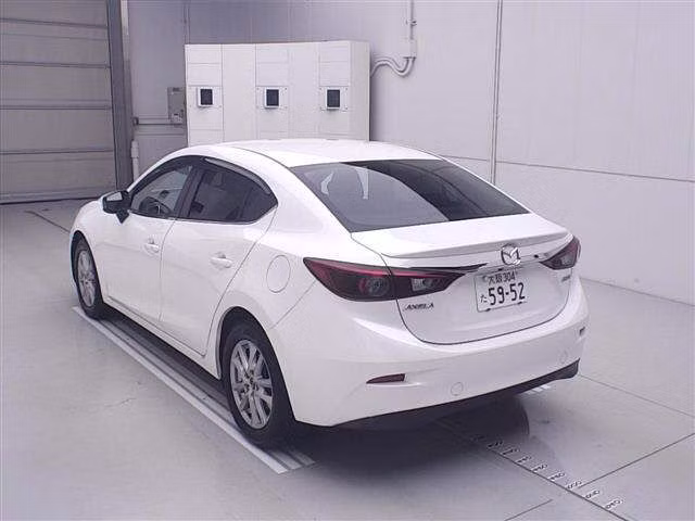 MAZDA AXELA