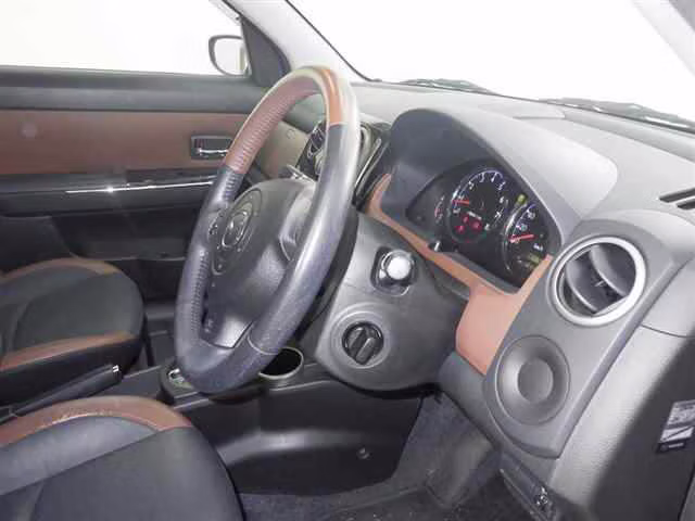 MAZDA VERISA