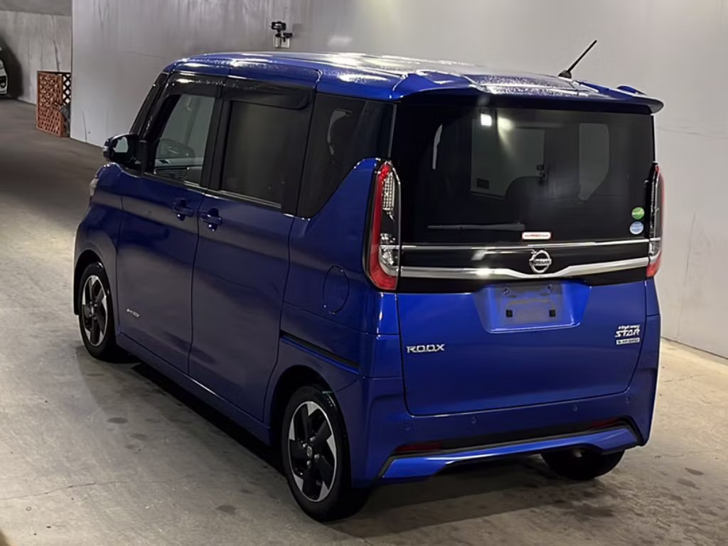 NISSAN ROOX