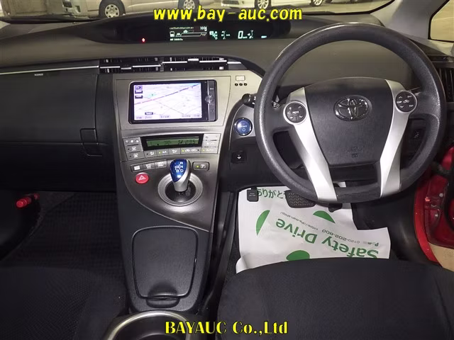 TOYOTA PRIUS