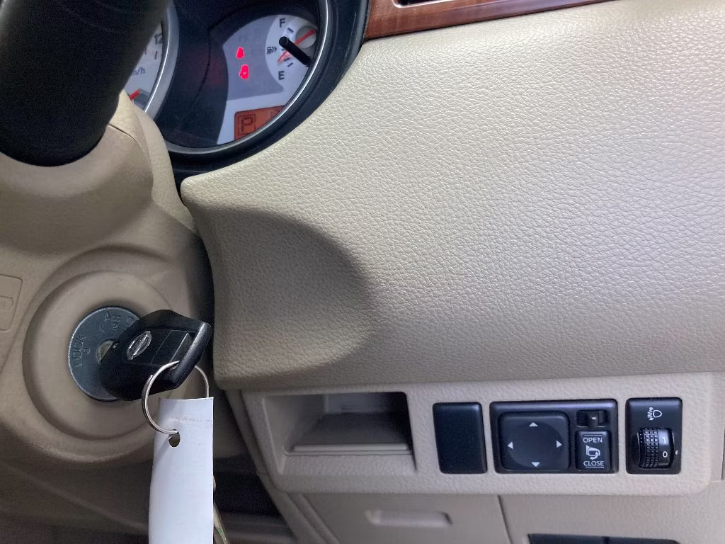 NISSAN TIIDA LATIO