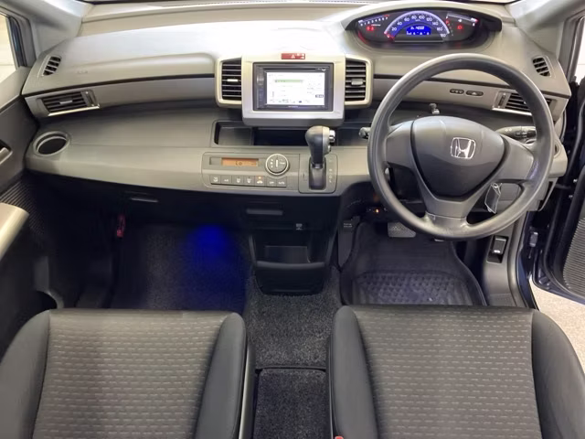 HONDA FREED SPIKE