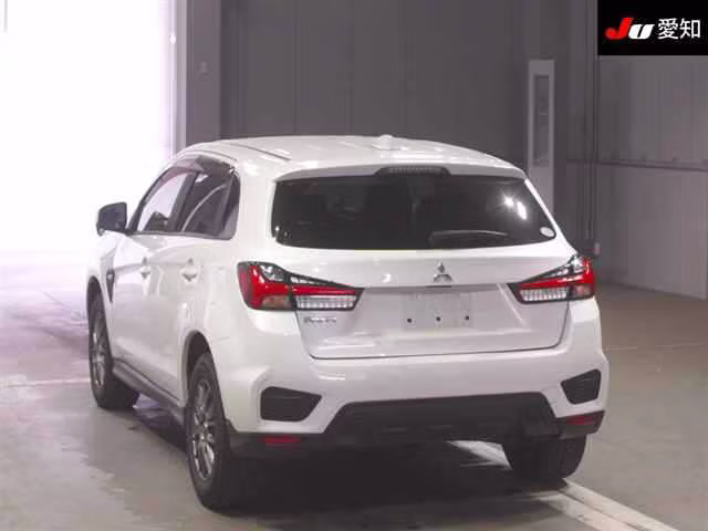 MITSUBISHI RVR