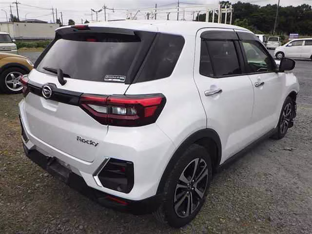 DAIHATSU ROCKY