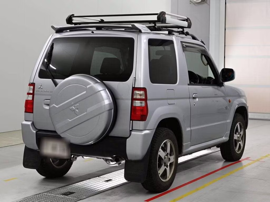 MITSUBISHI PAJERO MINI