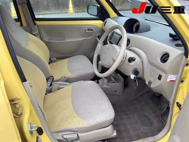 DAIHATSU ESSE