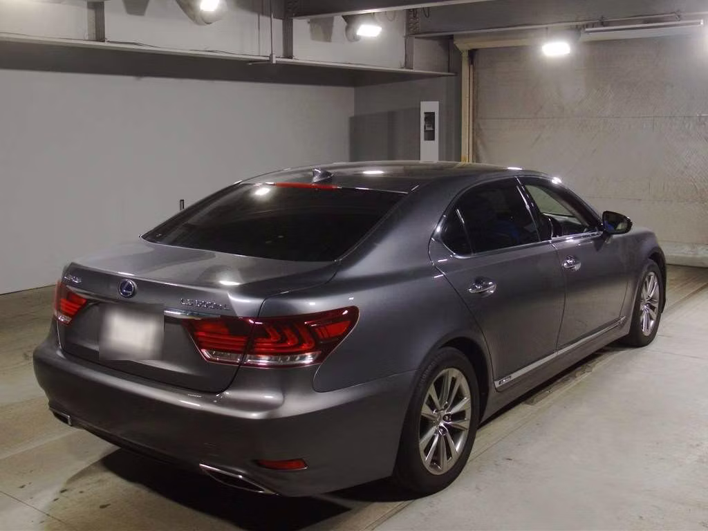 LEXUS LS600H