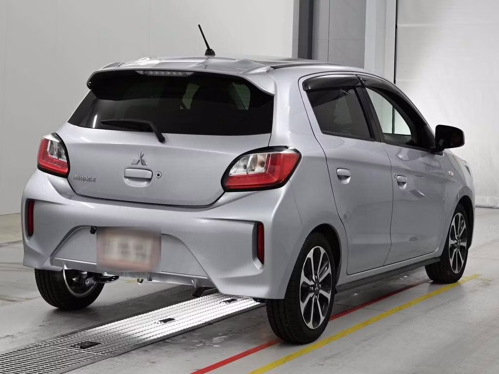 MITSUBISHI MIRAGE