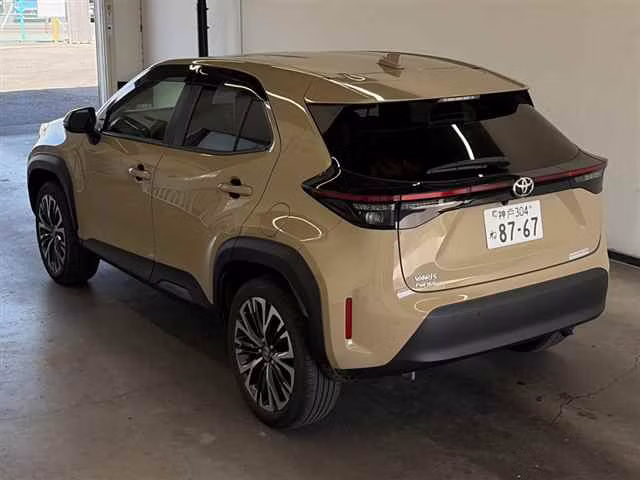 TOYOTA YARIS CROSS