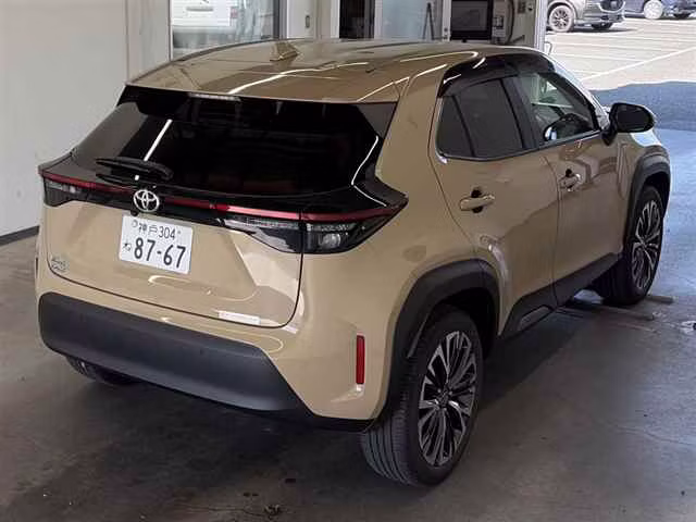 TOYOTA YARIS CROSS