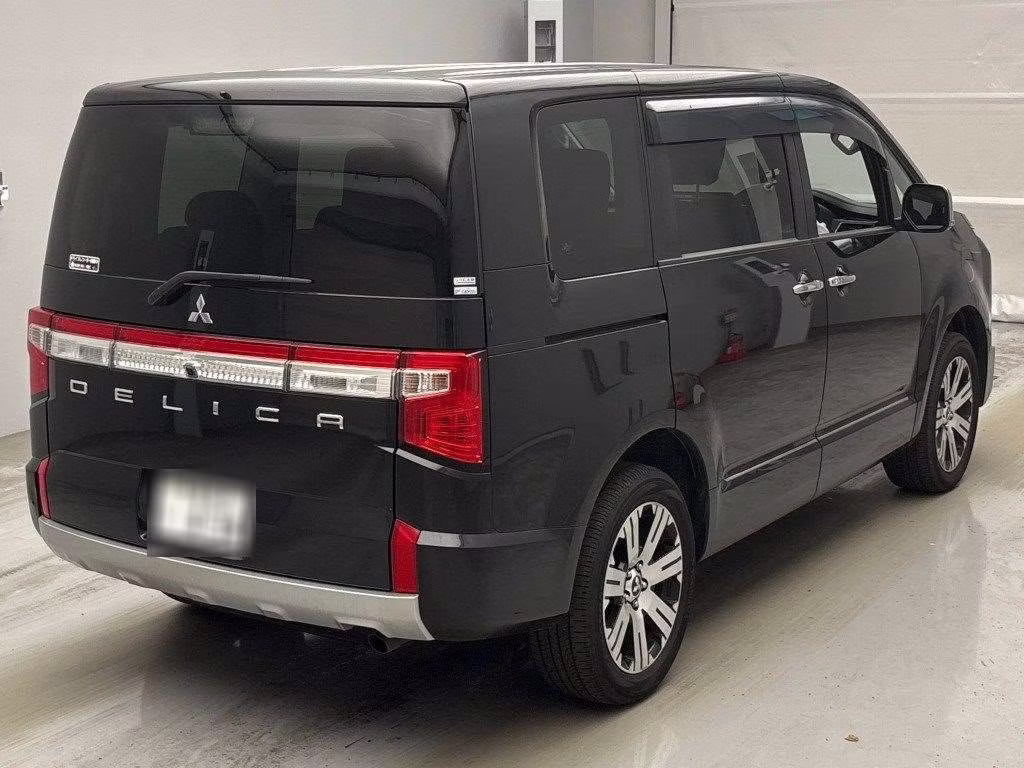 MITSUBISHI DELICA D:5