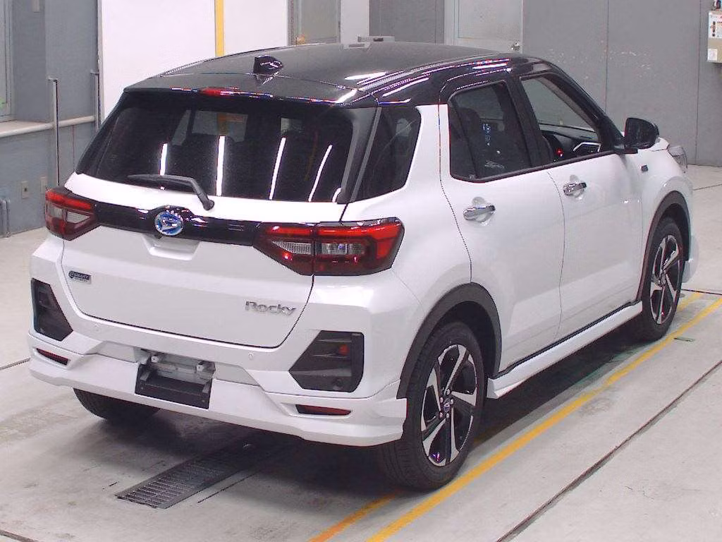 DAIHATSU ROCKY
