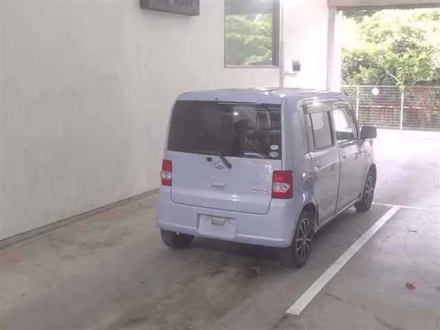 DAIHATSU MOVE CONTE