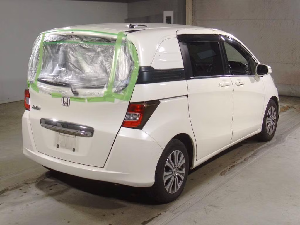 HONDA FREED SPIKE