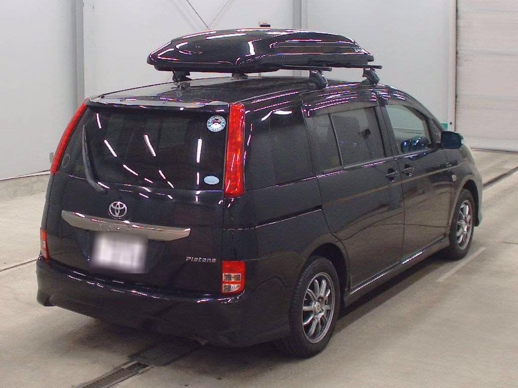 TOYOTA ISIS