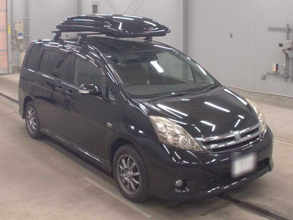 TOYOTA ISIS