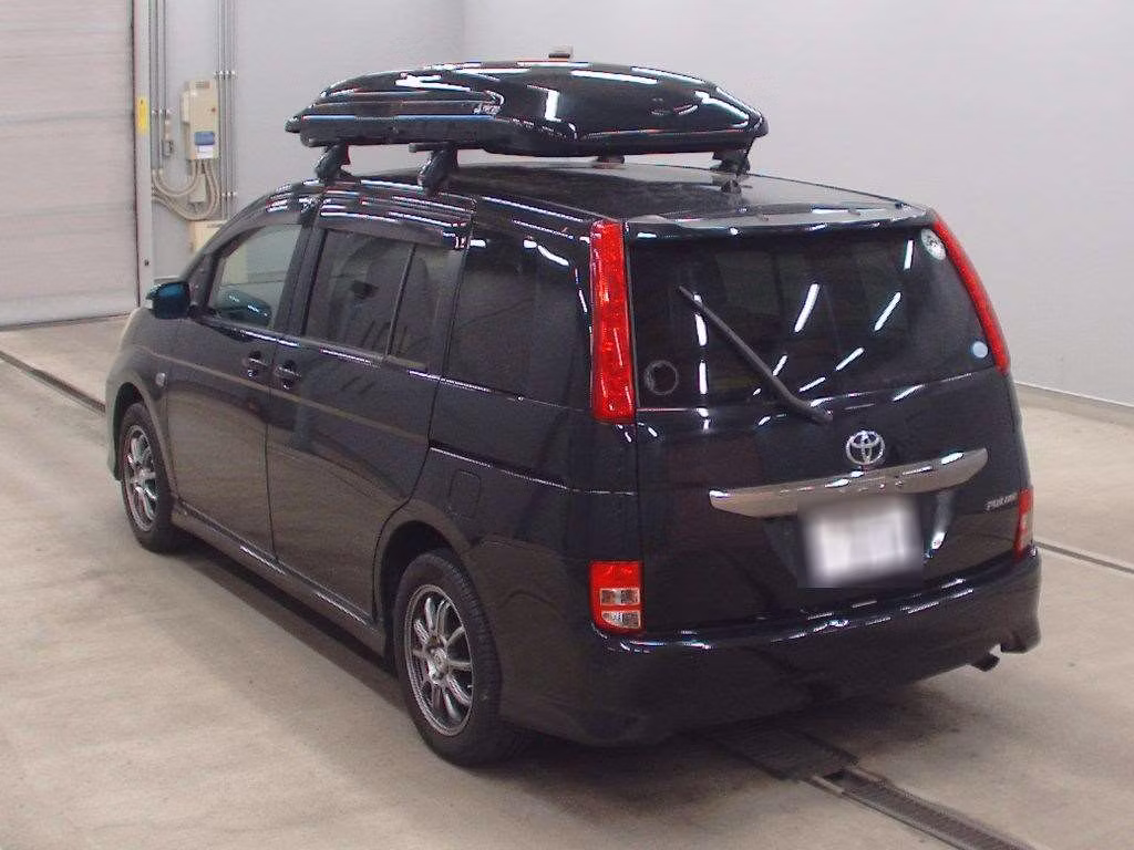 TOYOTA ISIS