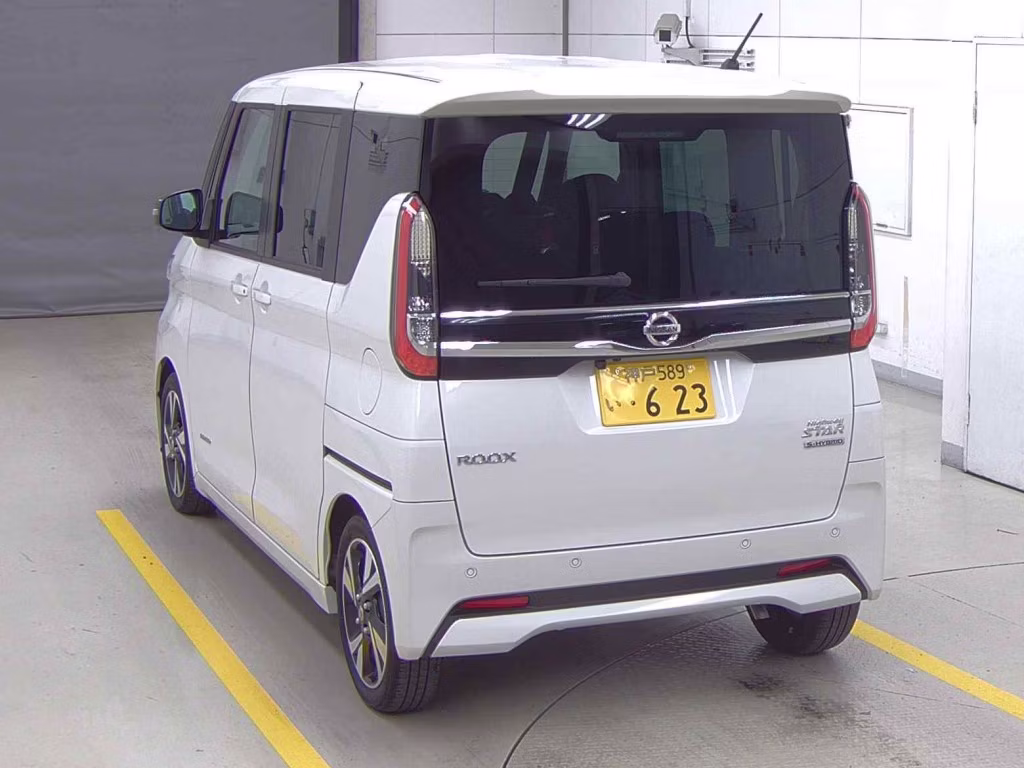 NISSAN ROOX