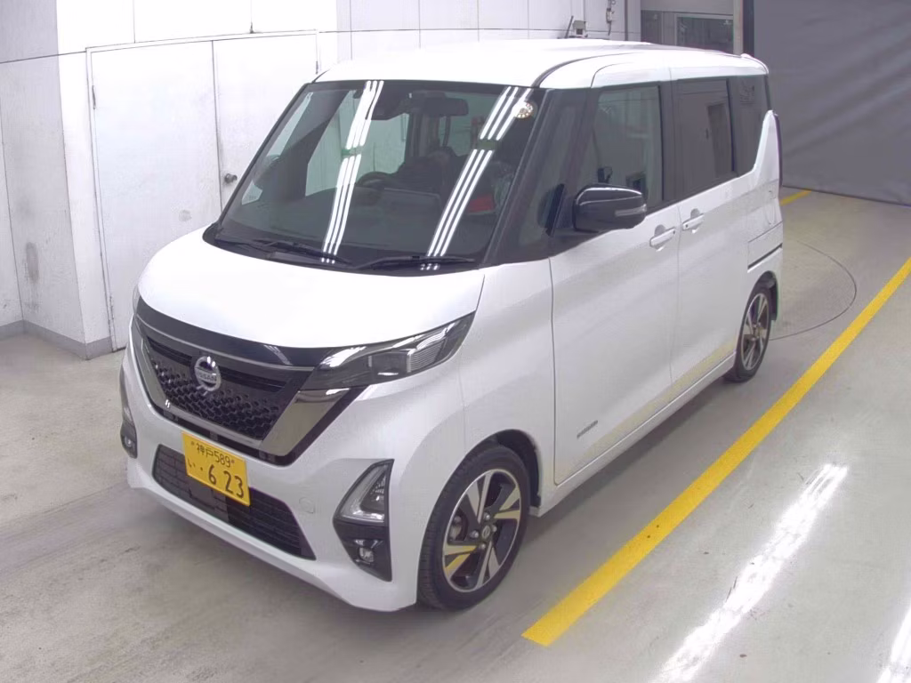 NISSAN ROOX