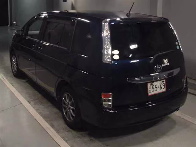 TOYOTA ISIS