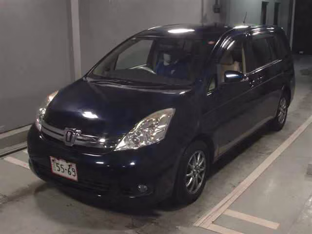 TOYOTA ISIS