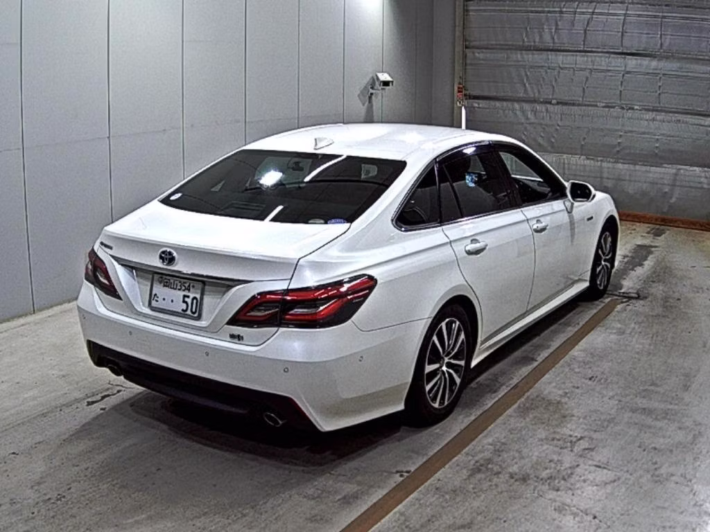 TOYOTA CROWN